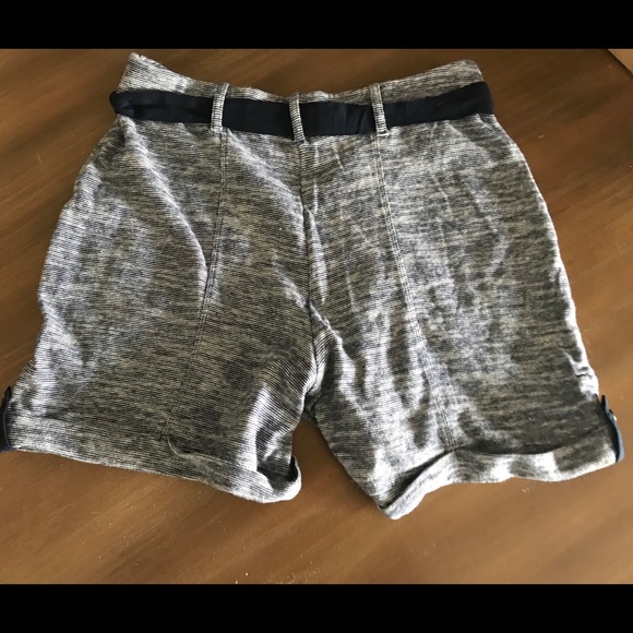 Shorts - Picture 2 of 6